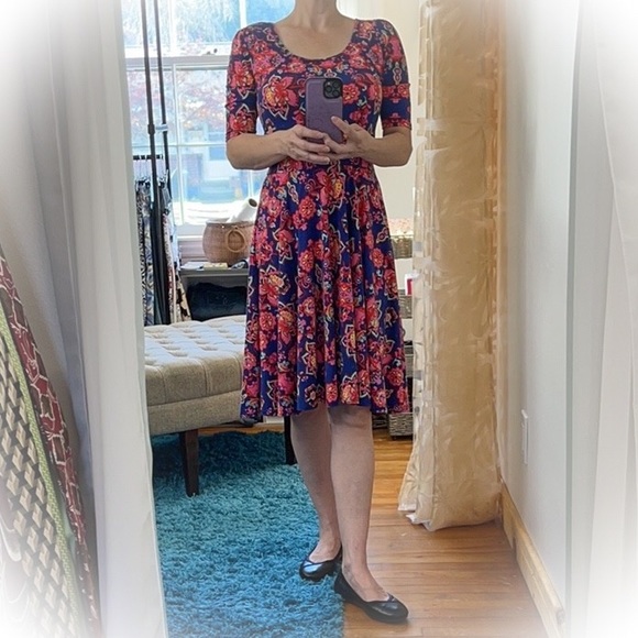 💕Beautiful Floral Lularoe Nicole Fit & Flare Dress💕 - Picture 4 of 13